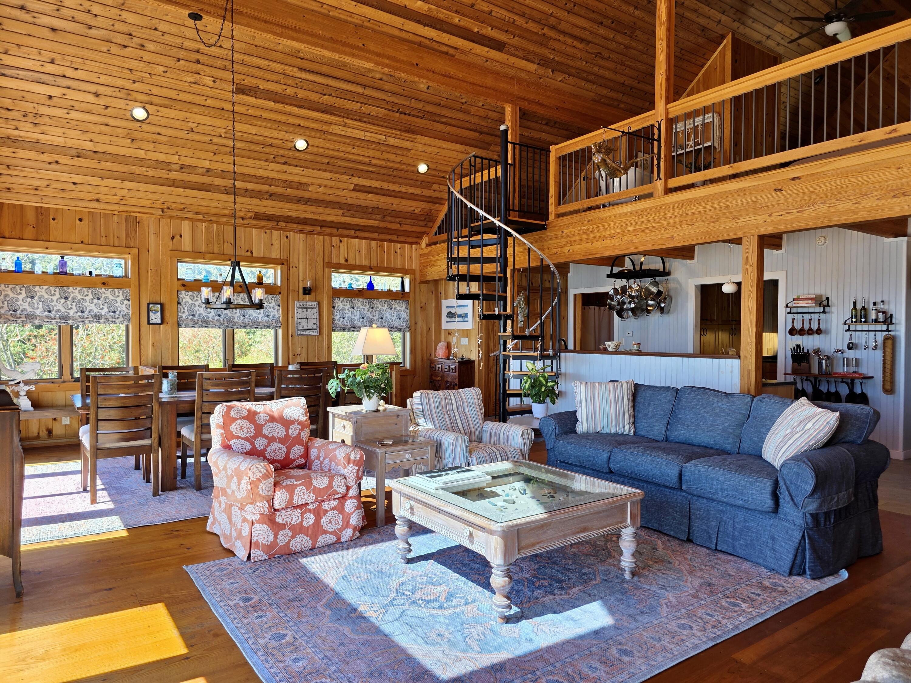 28 City Point Road, Vinalhaven, ME, 04863