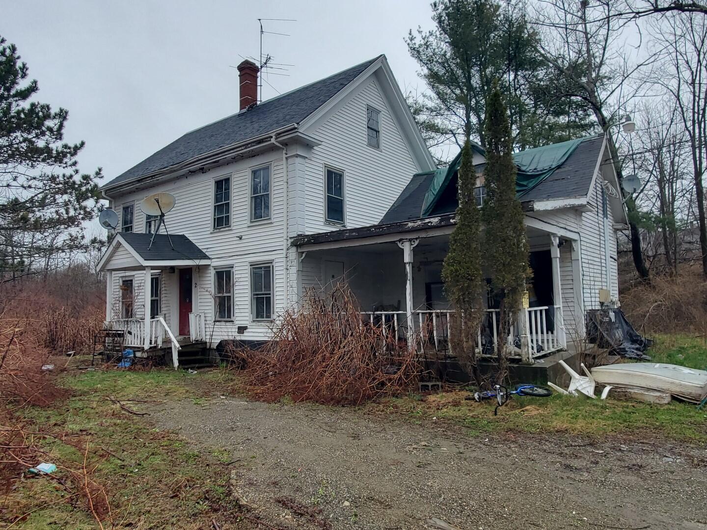 Foreclosures and fixers