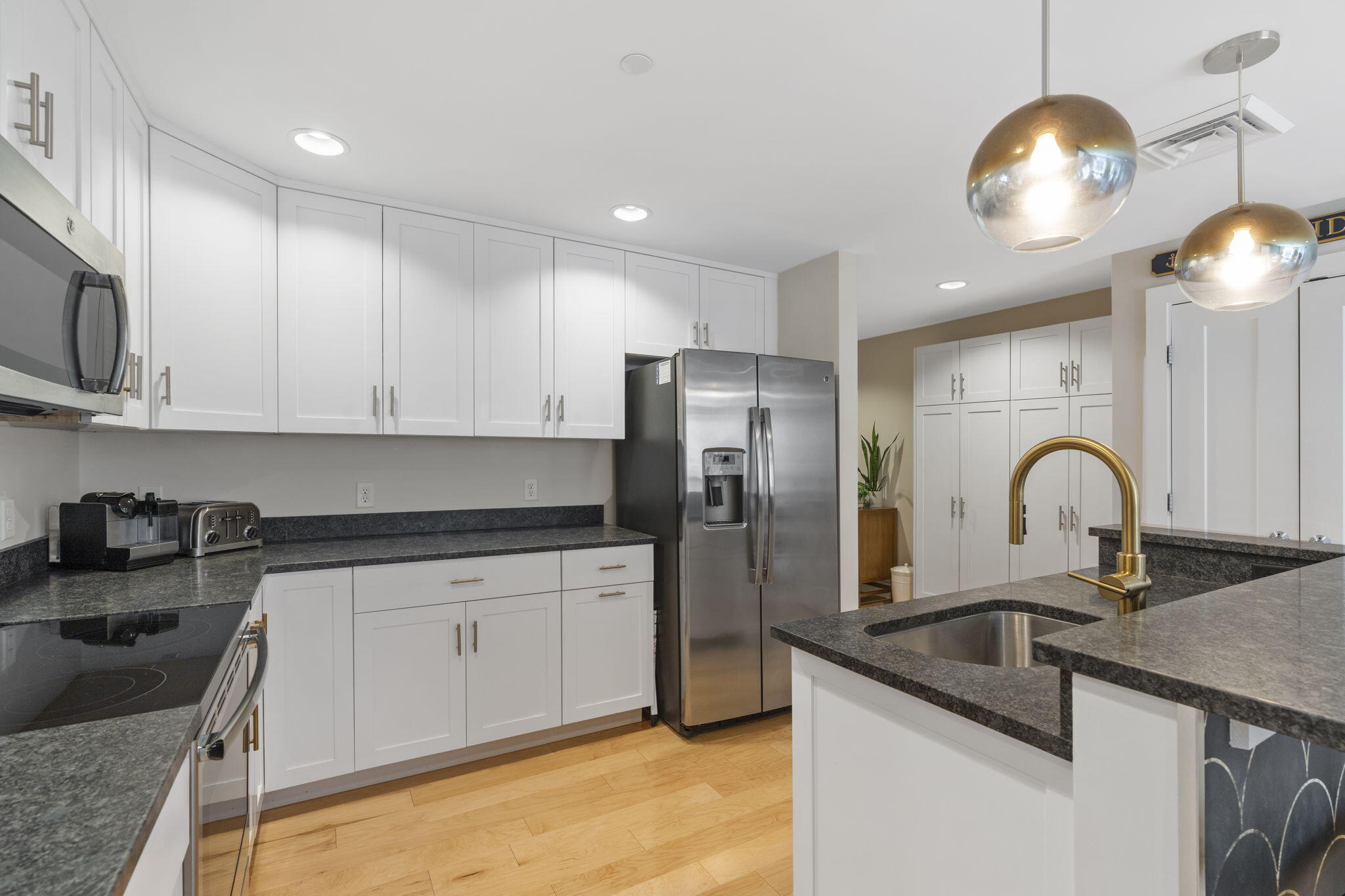25 High Street 401