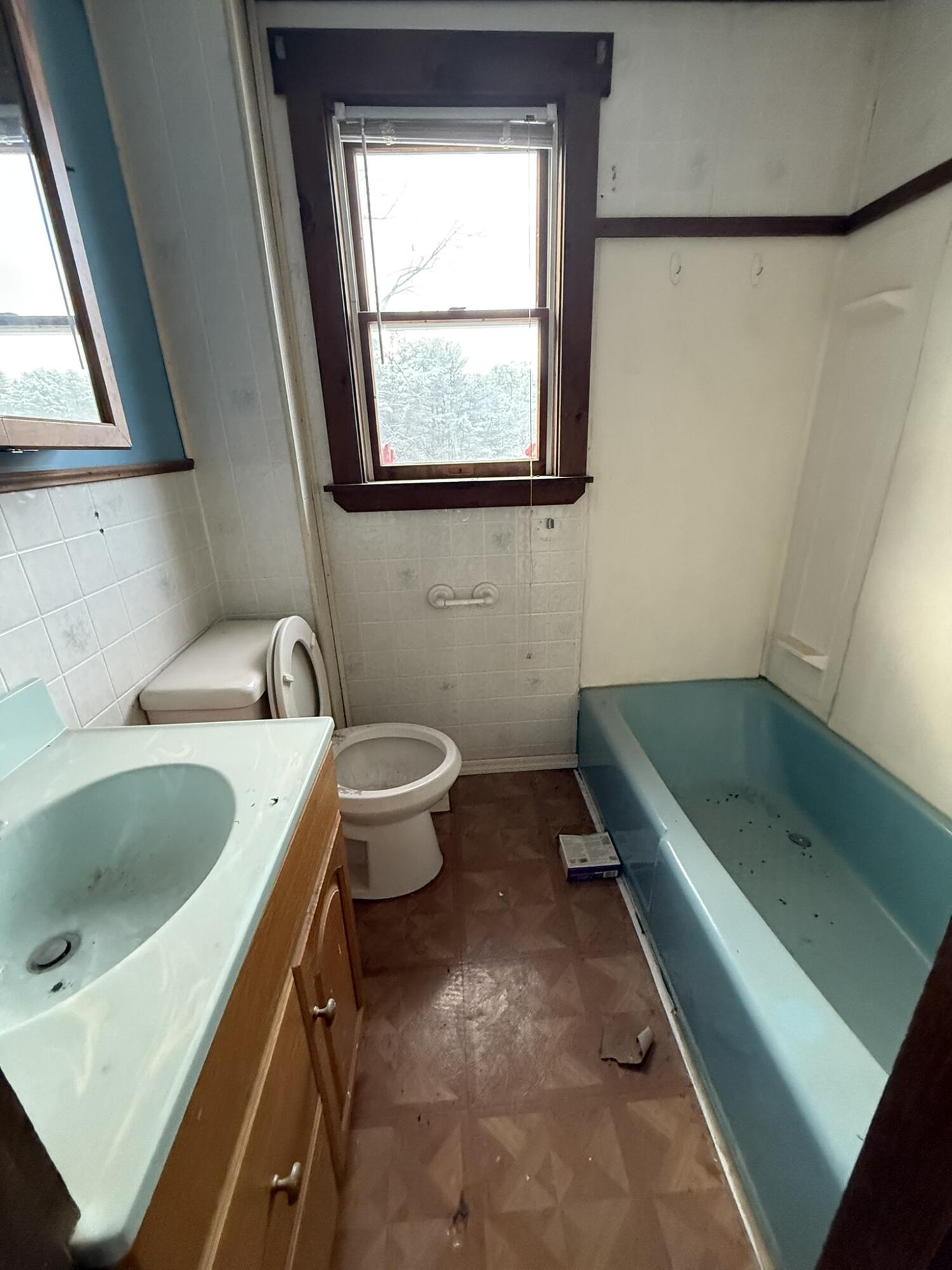 17 Walker Road, Mechanic Falls, ME, 04256