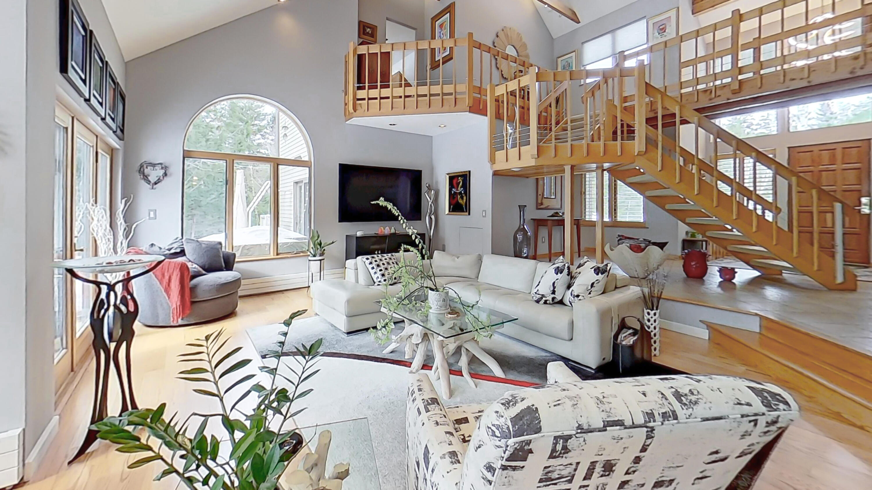 291 Molyneaux Road, Camden, ME, 04843