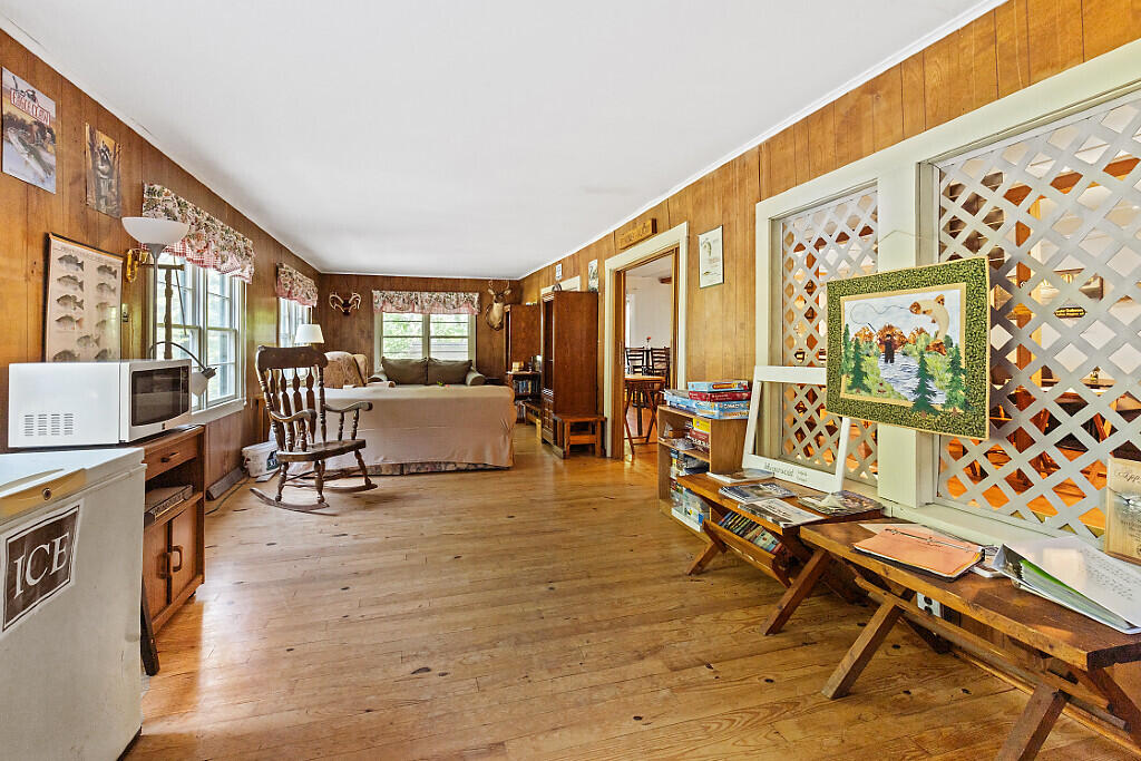 103 Taylor Woods Road, Belgrade, ME, 04917