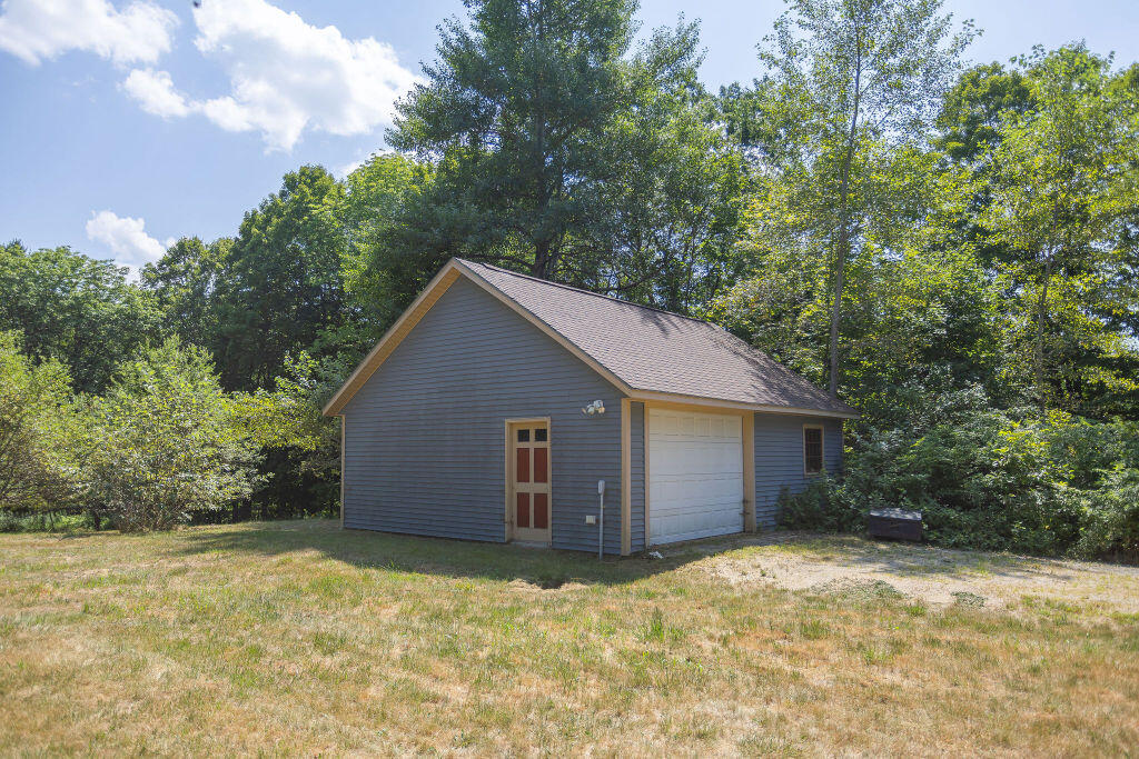 72 Main Street, Peru, ME, 04290