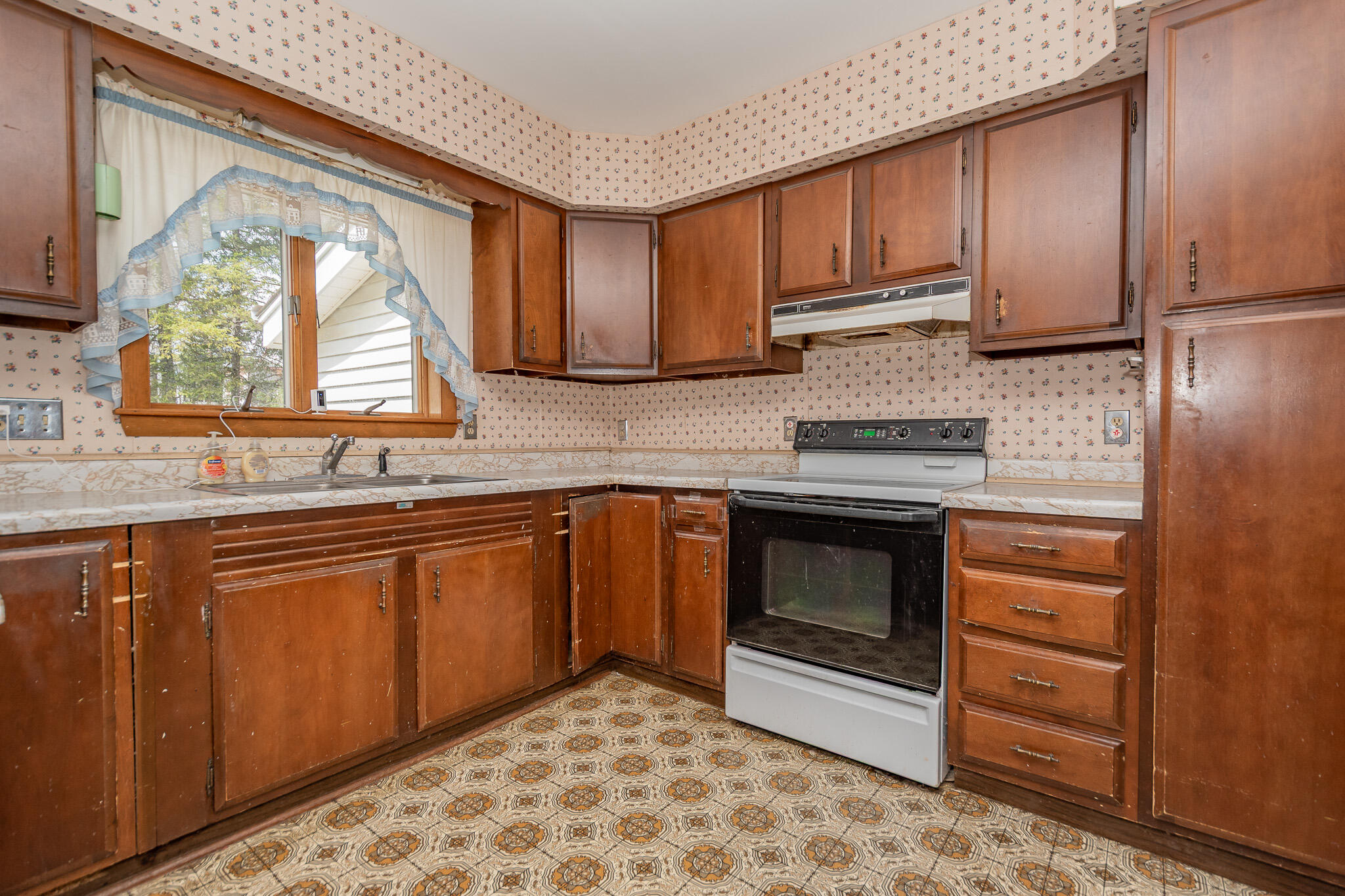 22 Midland Street, Caribou, ME, 04736