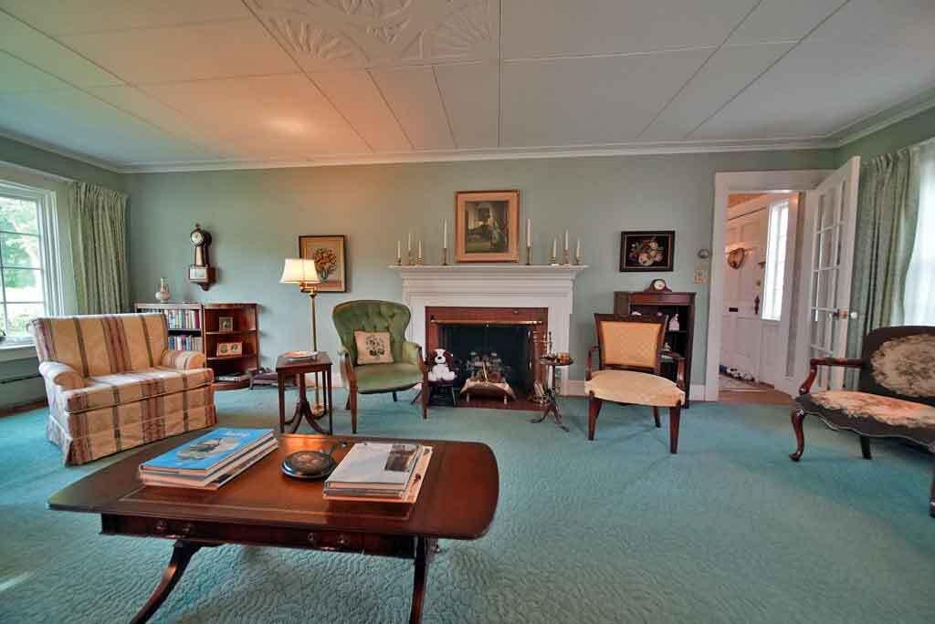 33 Pleasant Street, Houlton, ME, 04730