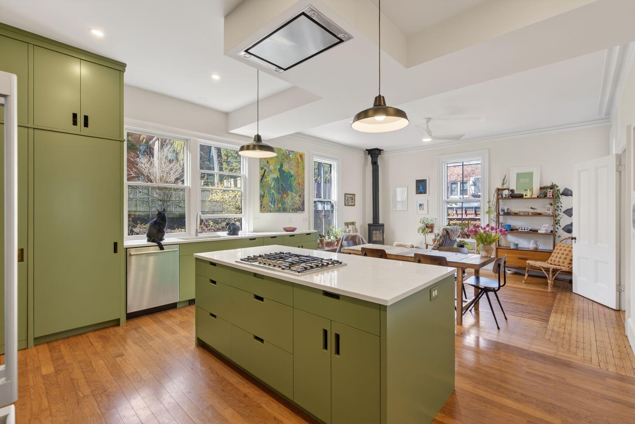 494 Cumberland Avenue, Portland, ME, 04101