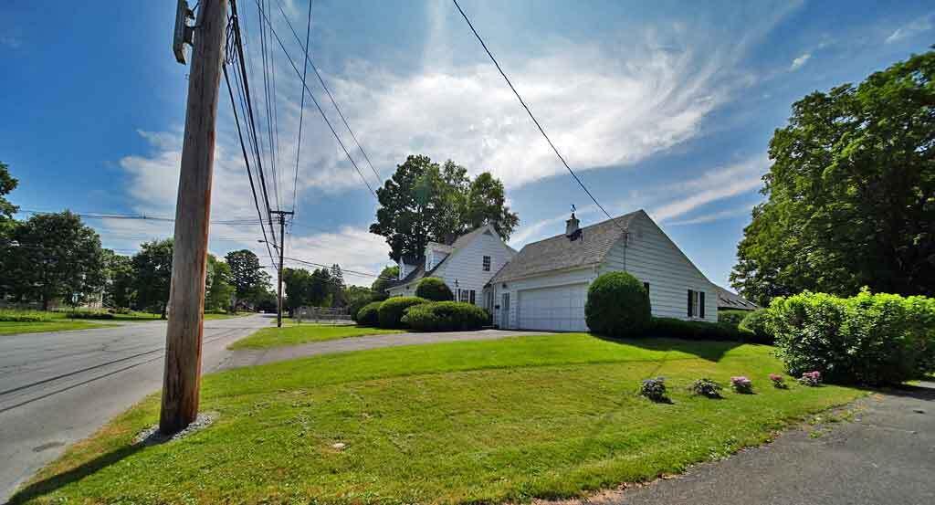 33 Pleasant Street, Houlton, ME, 04730