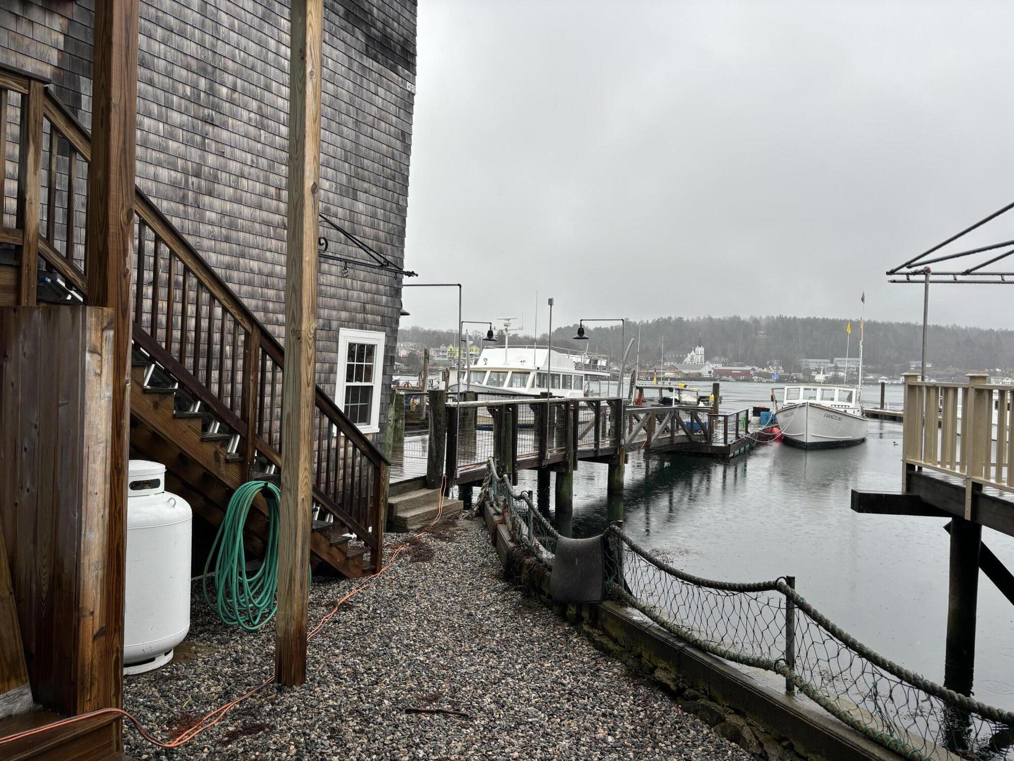 48 Commercial Street, Boothbay Harbor, ME, 04538