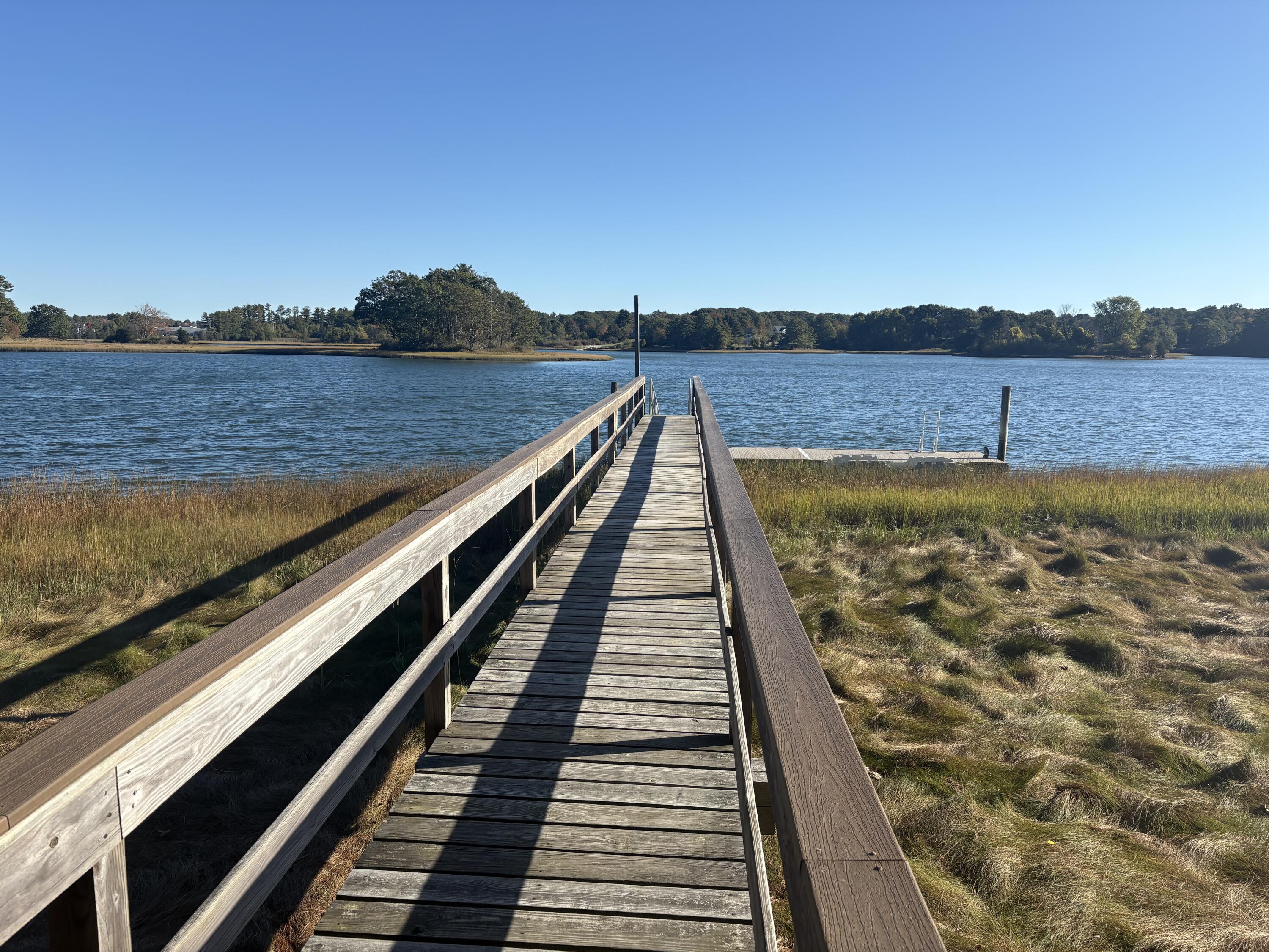 100 Shepards Cove Road UNIT F204, Kittery, ME, 03904