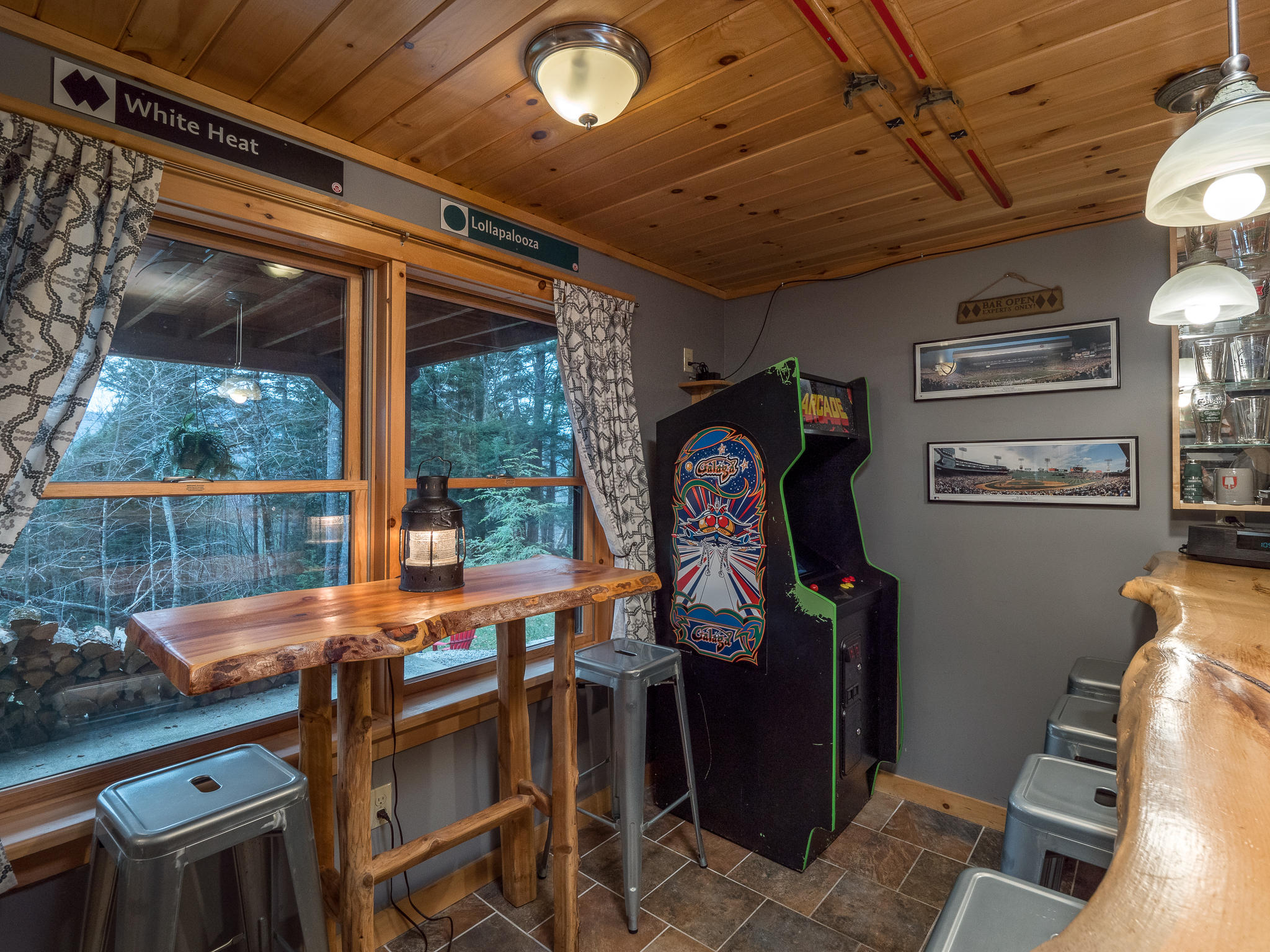 84 Valley View Drive, Newry, ME, 04261