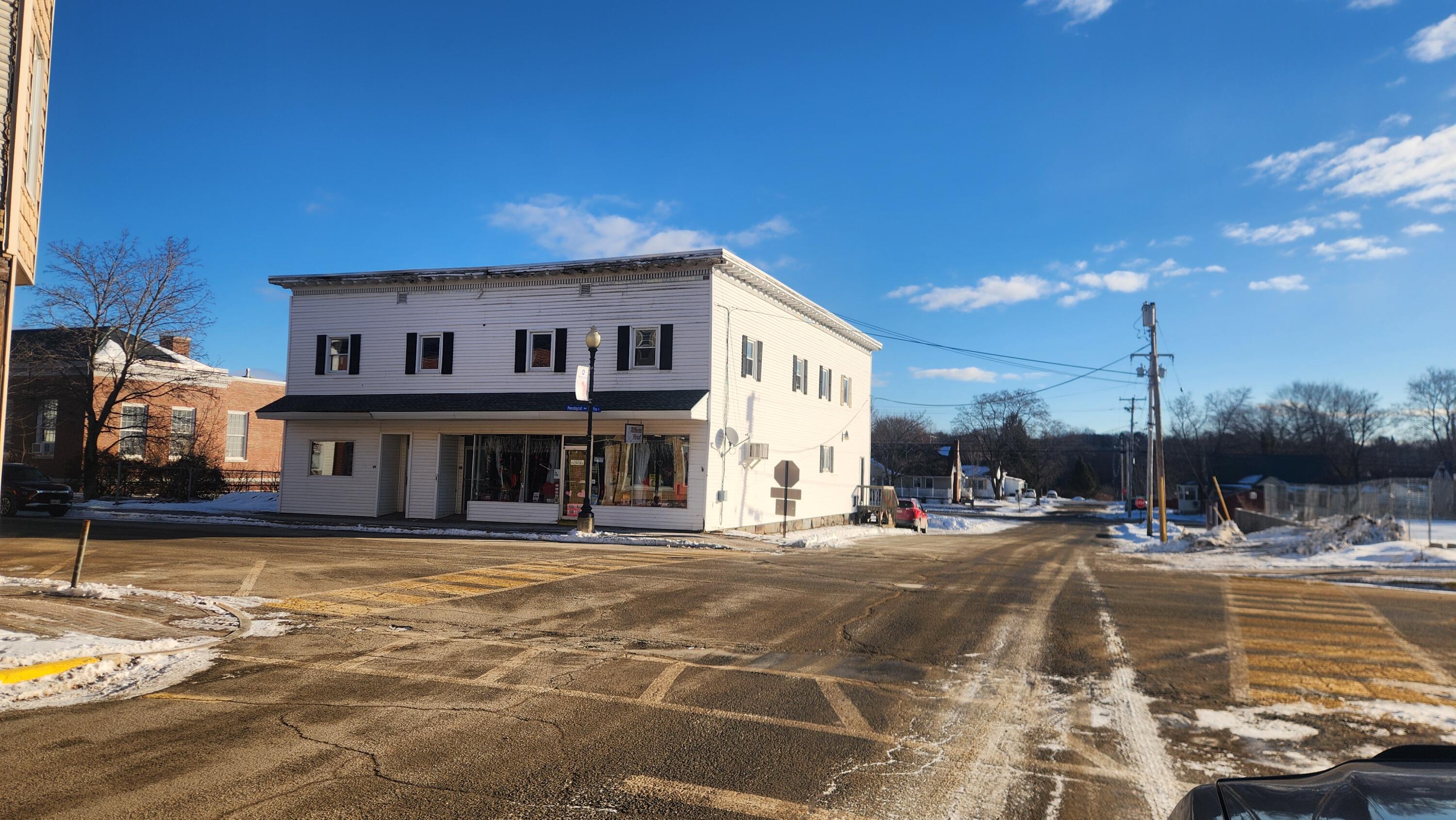 97 Penobscot Avenue, Millinocket, ME, 04462