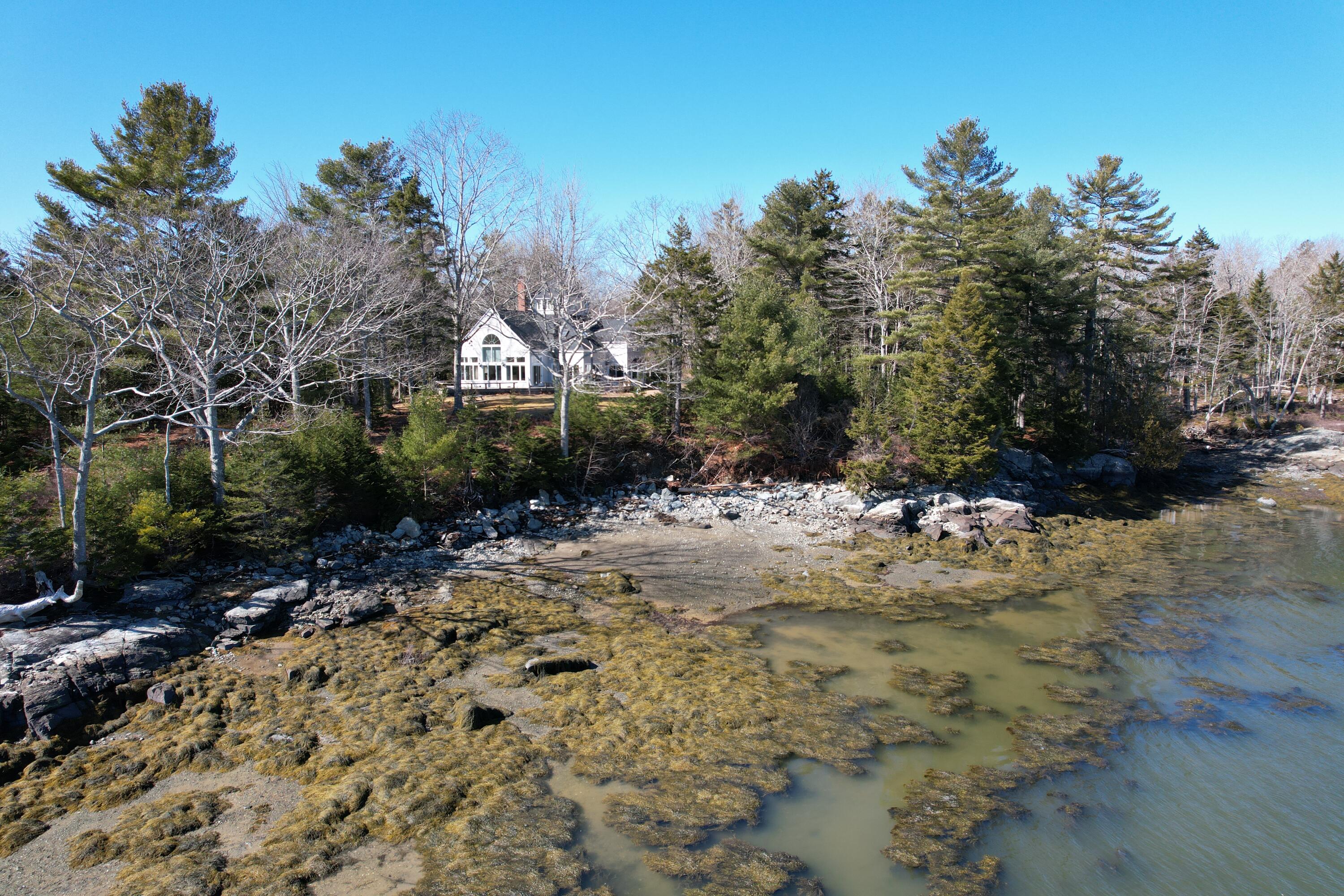 82 Falcon Lane, Lamoine, ME, 04605