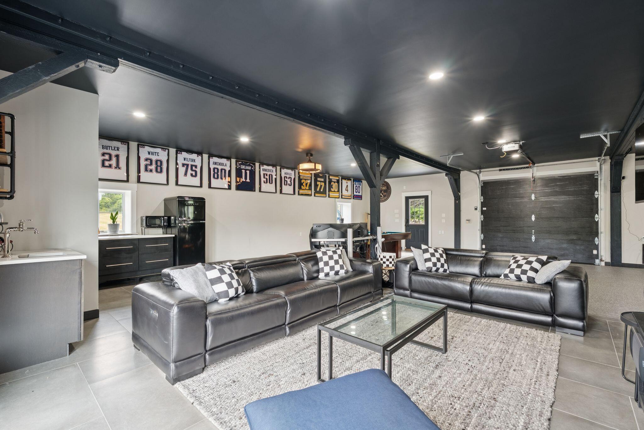 440 Blackstrap Road, Falmouth, ME, 04105