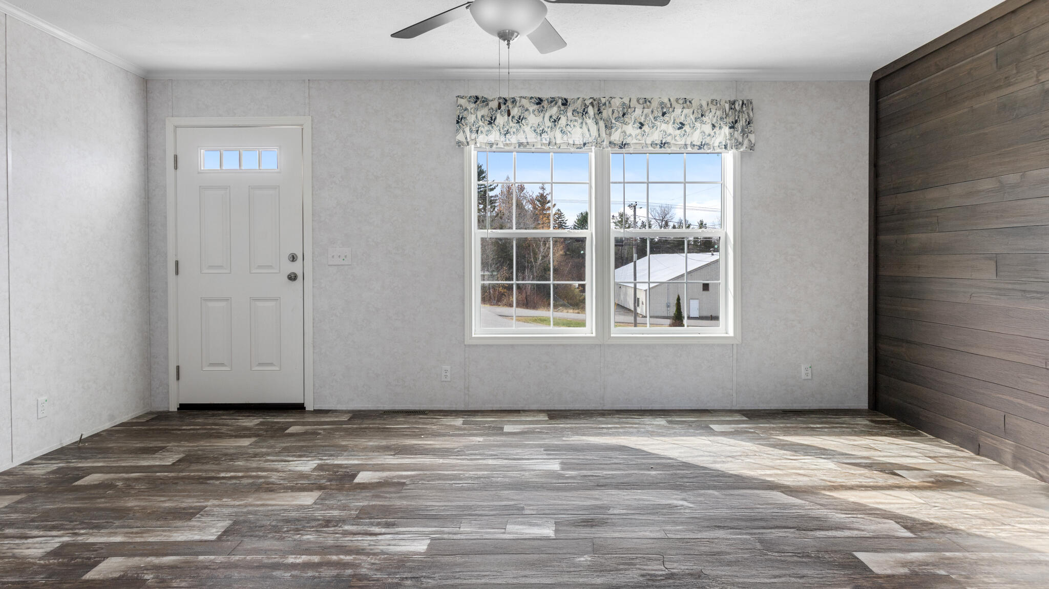 30 Main Road, Holden, ME, 04429