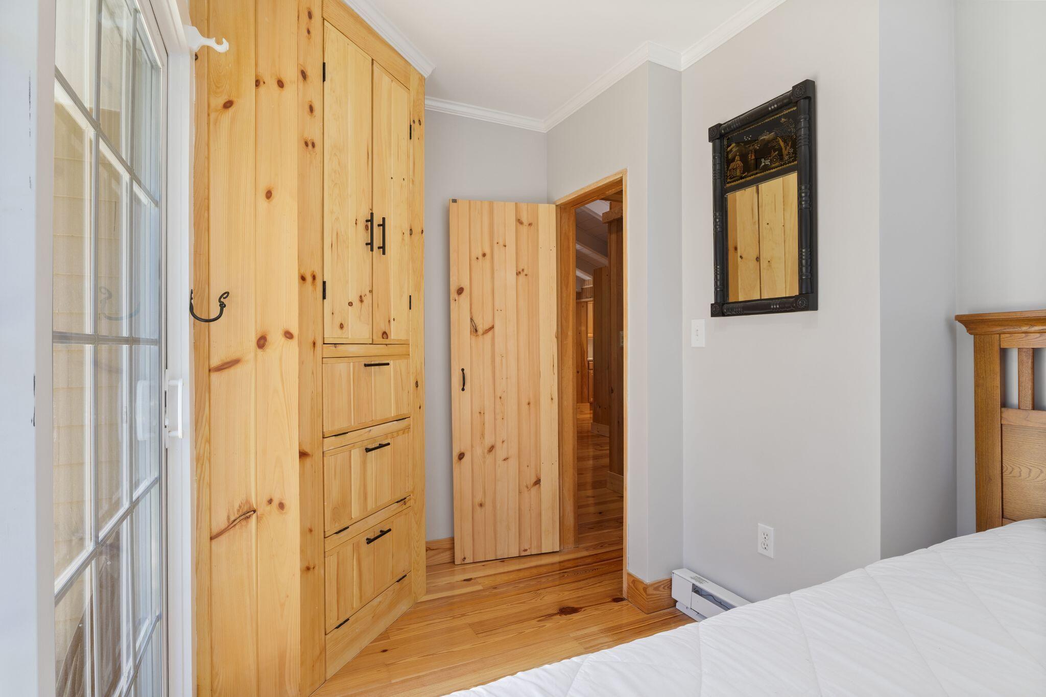 Built-in Closet in 2nd bedroom