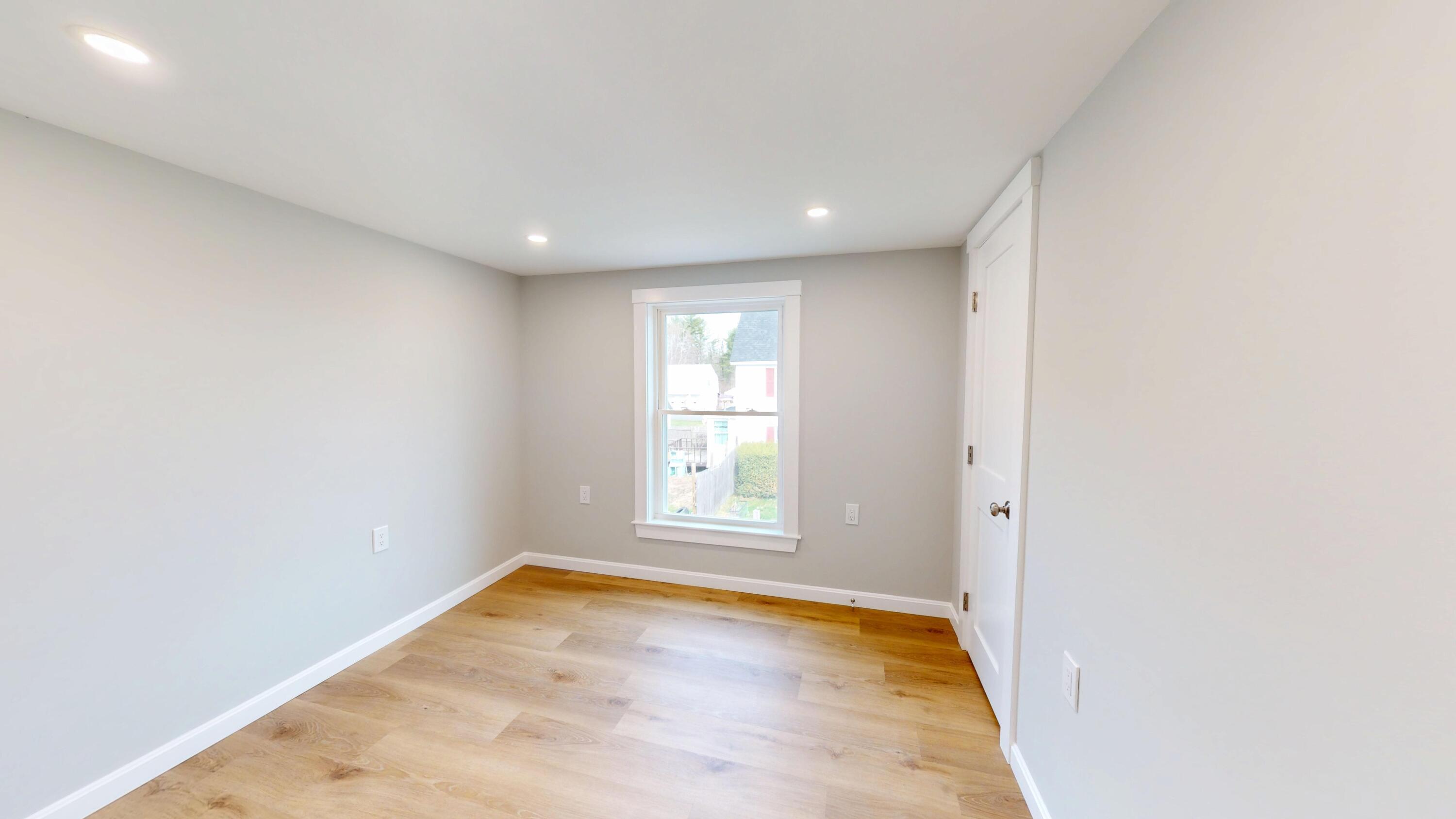 38 River Road, Howland, ME, 04448