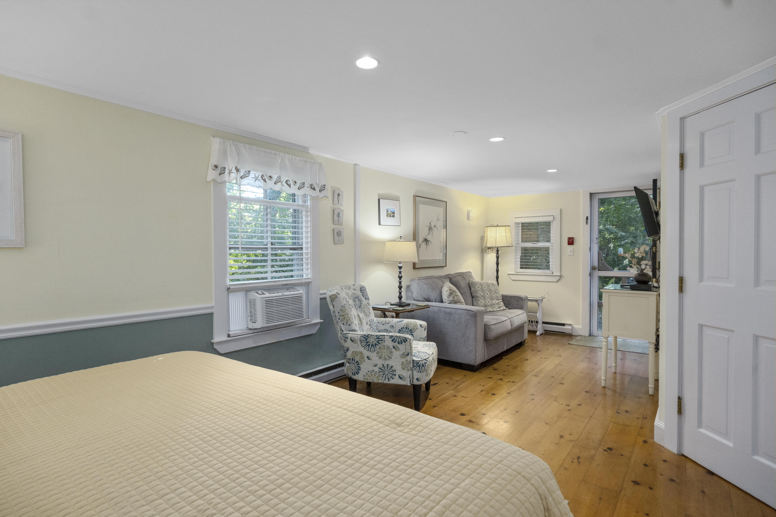84 Elm Street, Camden, ME, 04843