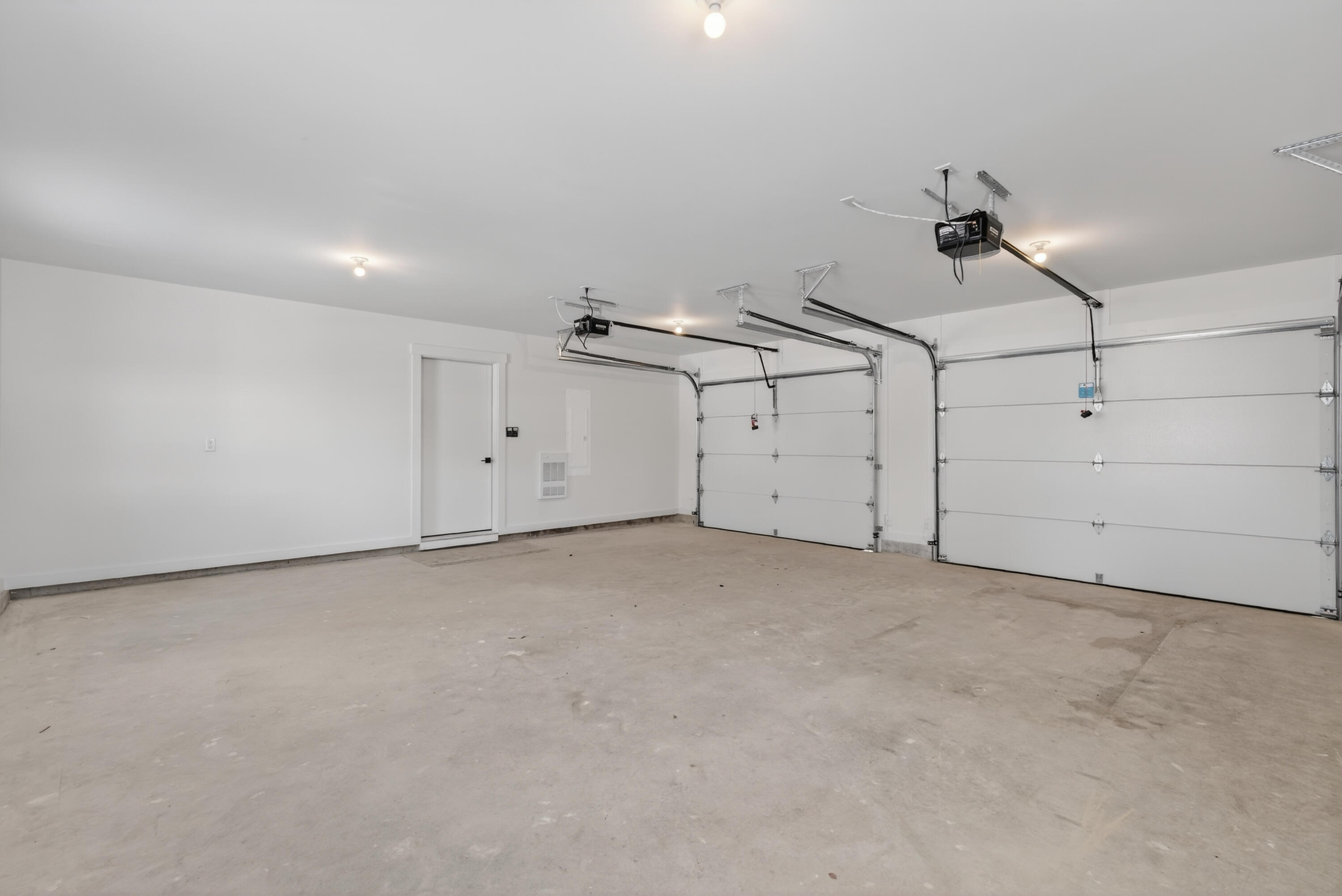 11 Village Green Circle, Oakland, ME, 04963