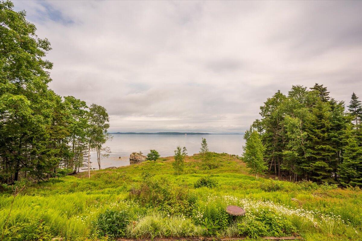 391 Main Road, Islesboro, ME, 04848