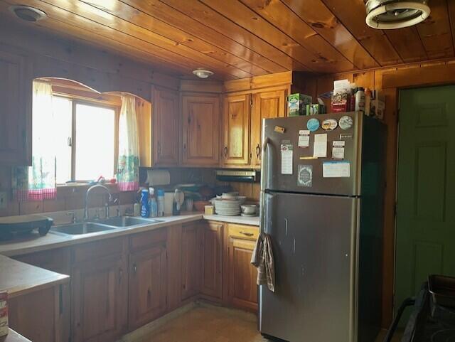 38 Kuvaja Road, Greenwood, ME, 04255