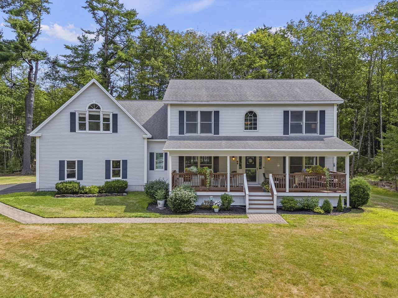 Photo of 21 Royal Oak Circle Topsham ME 04086