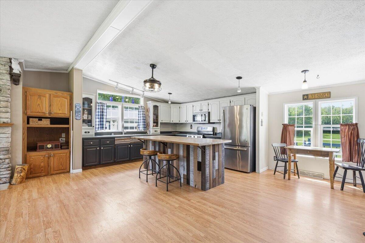 12-405 E Rd-12