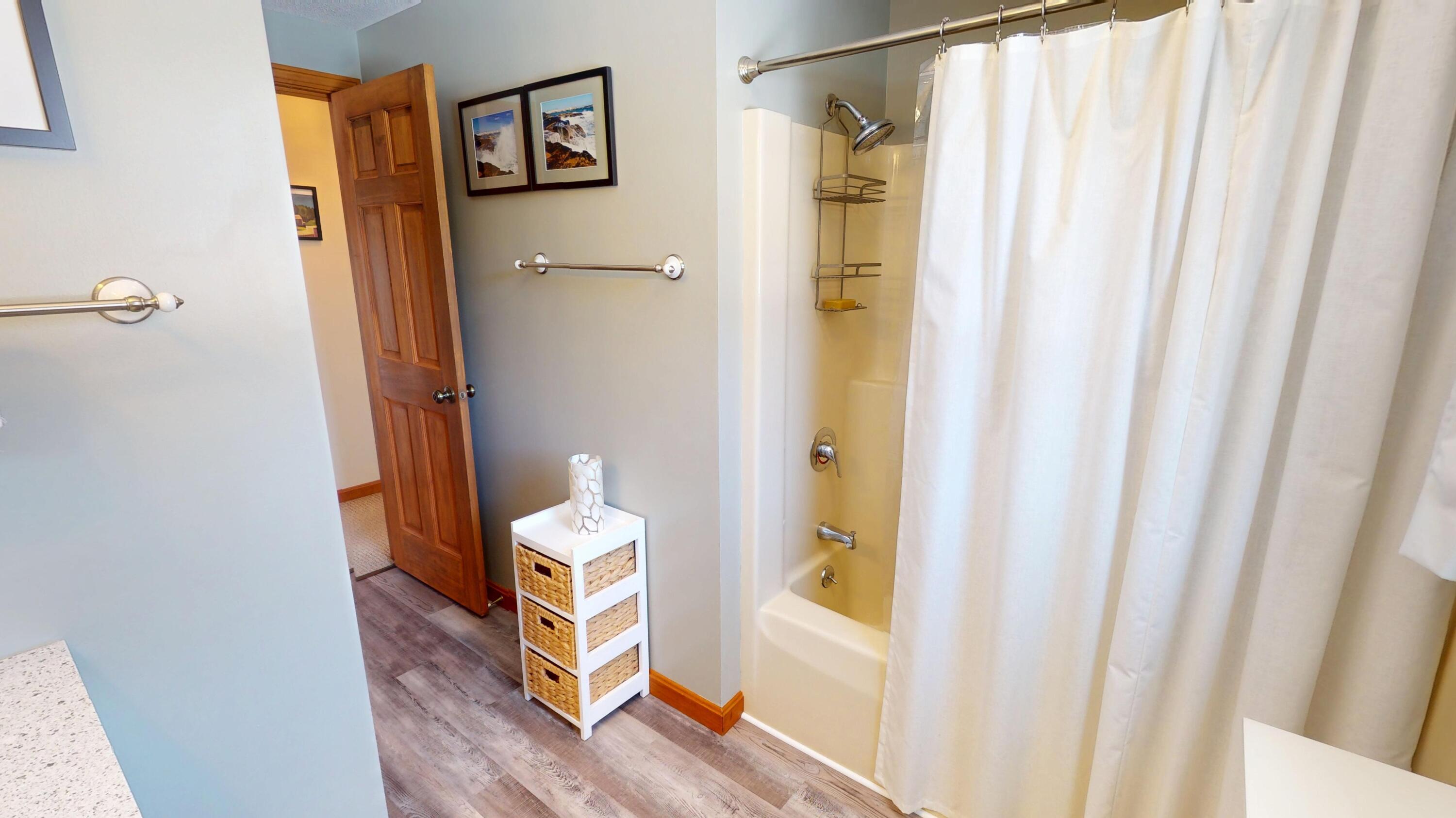 1013 Sunset Avenue, Glenburn, ME, 04401