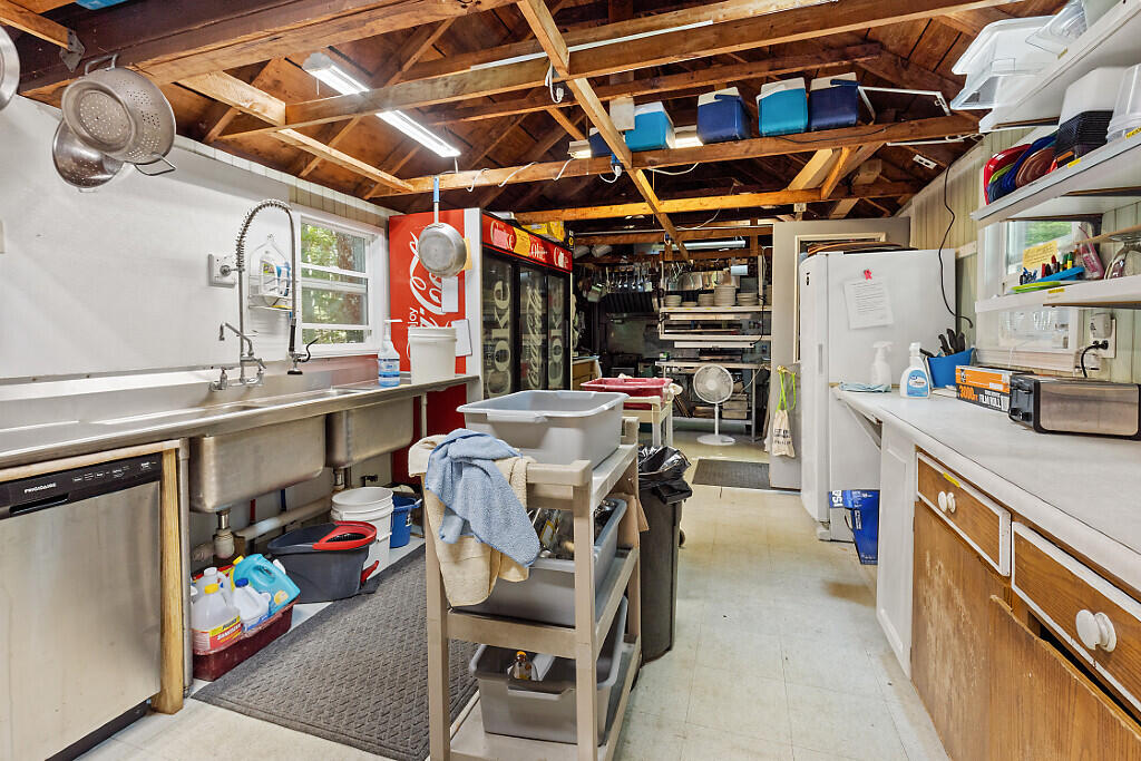 103 Taylor Woods Road, Belgrade, ME, 04917