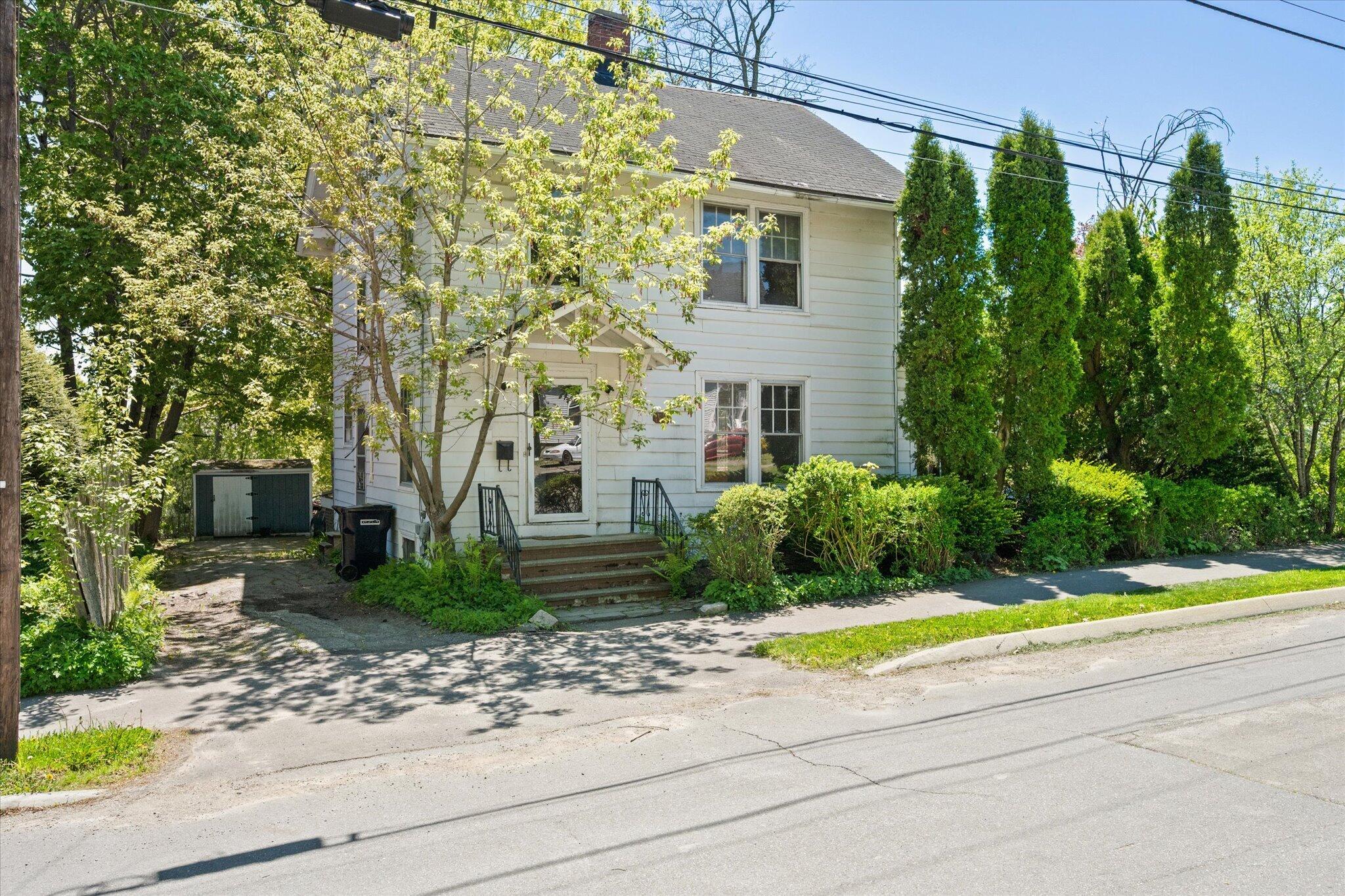 34-28 Williams St