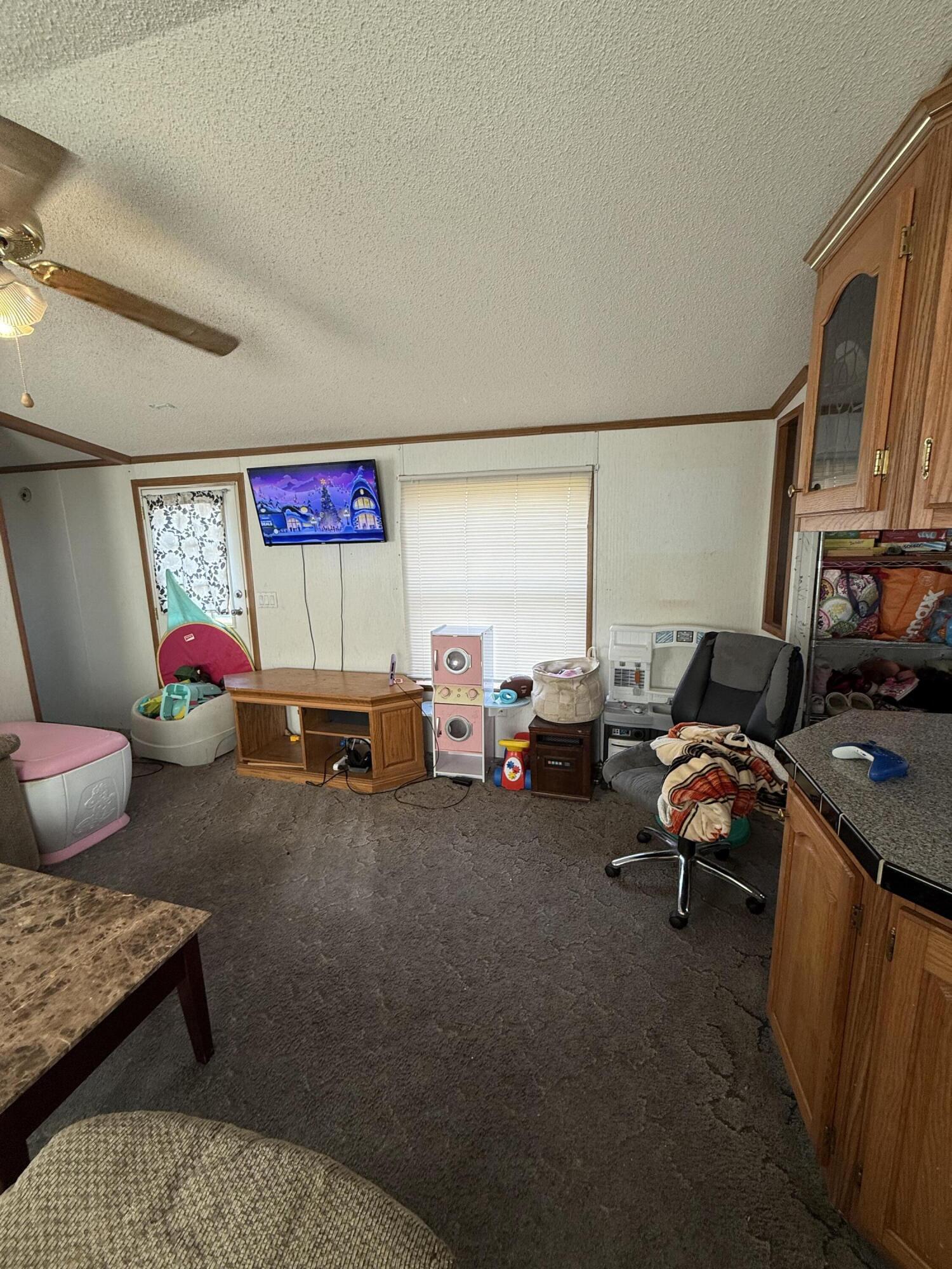 43 Whitten Road, Clinton, ME, 04927