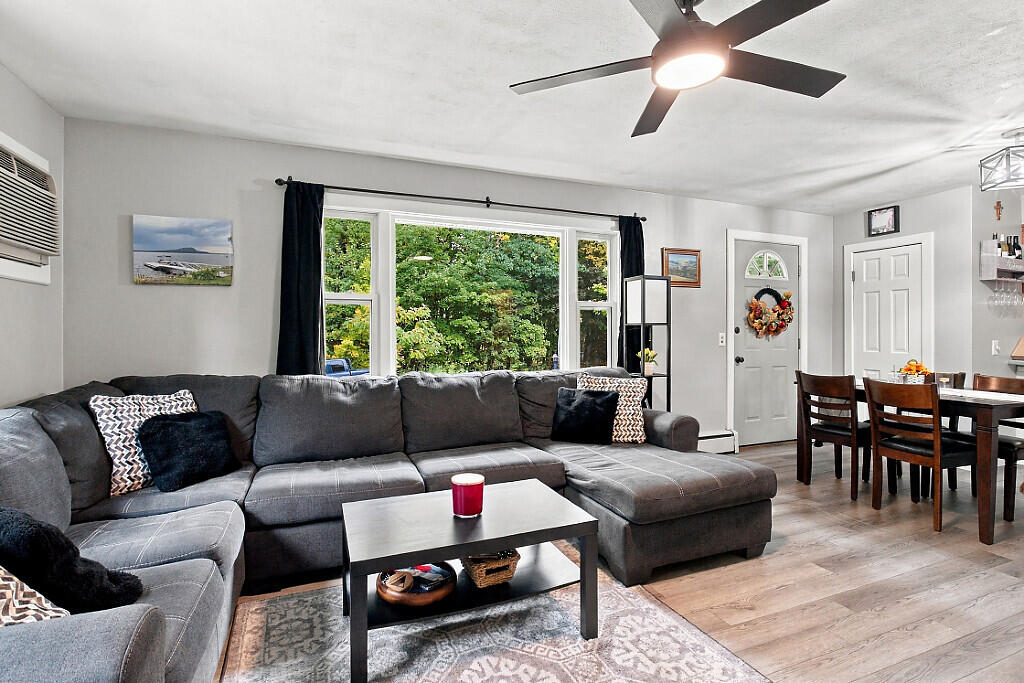 14 Windsor Terrace, Farmingdale, ME 04344 18_BP5A5698_DxO_mls