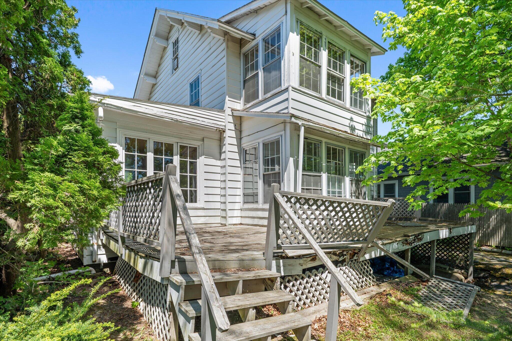 02-28 William St
