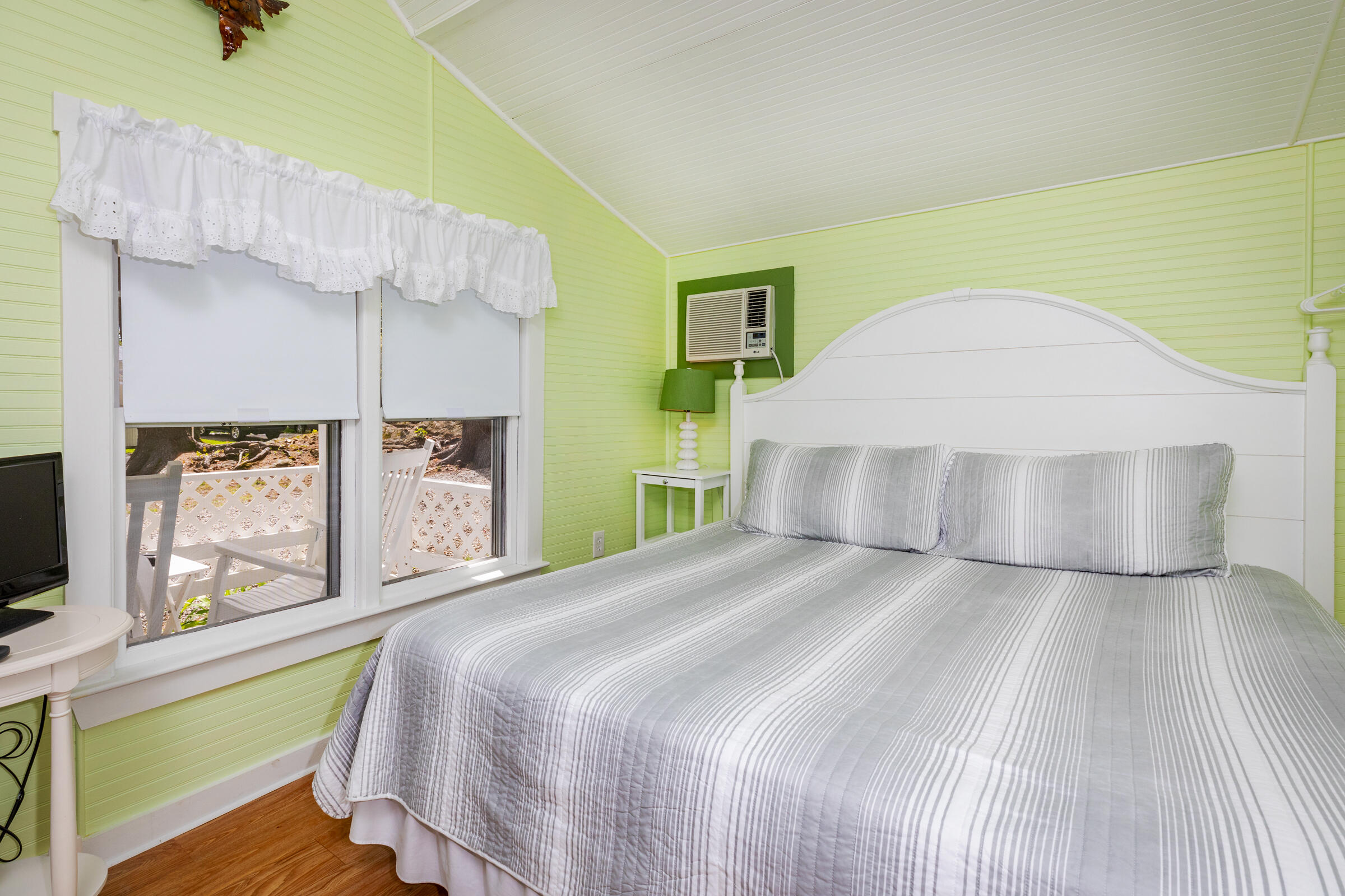 2 River Road, York, ME, 03902