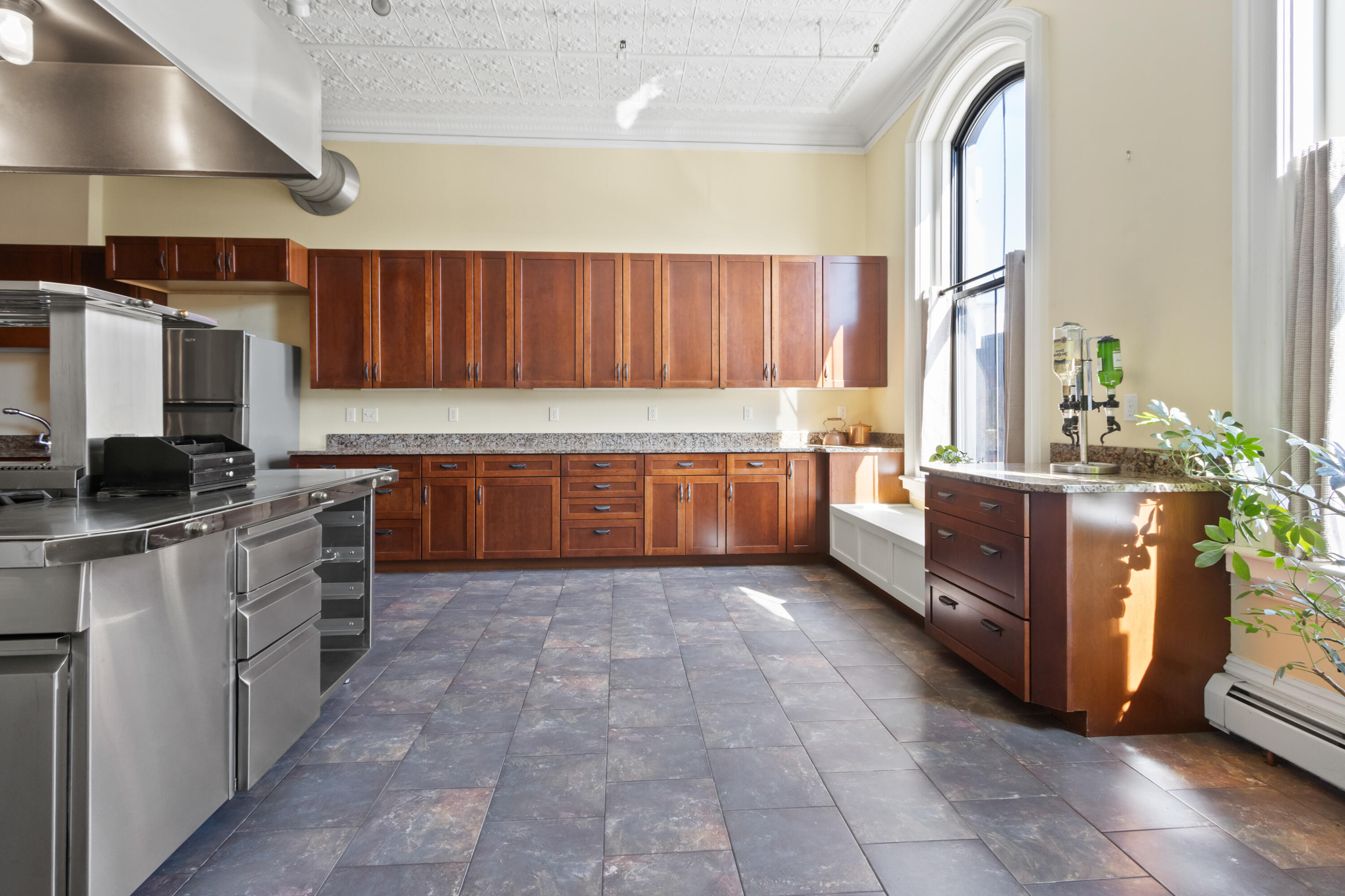 49 Lisbon Street UNIT 2, Lewiston, ME, 04240