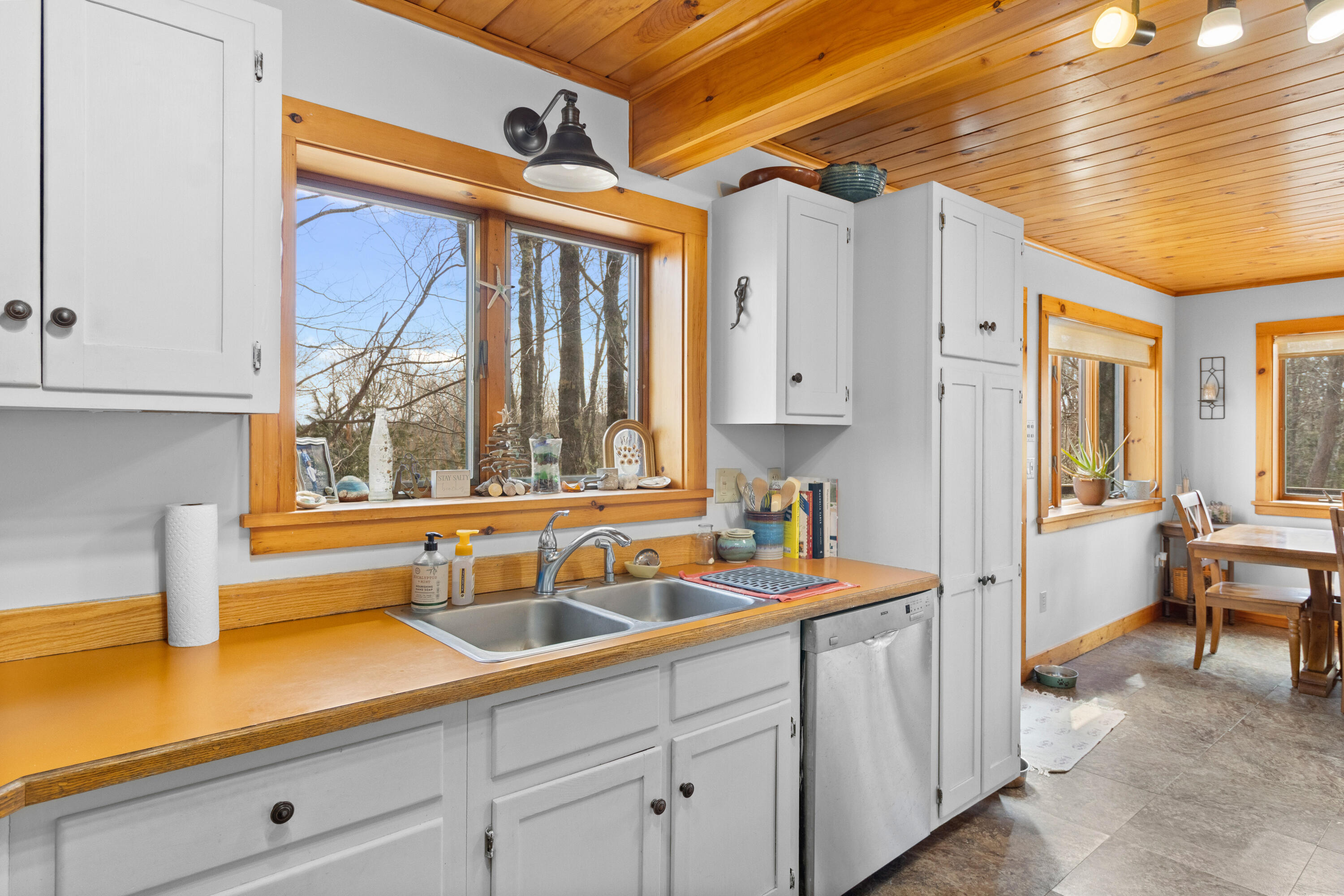 39 Simmons Lane, Friendship, ME, 04547