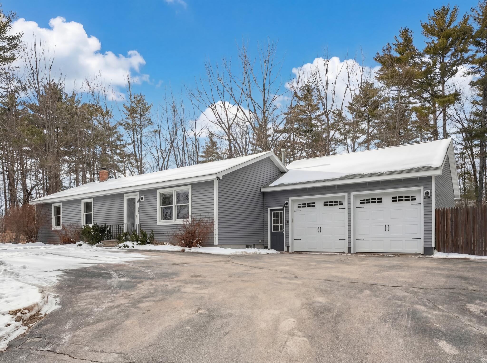 15 Monroe Drive, Naples, ME, 04055