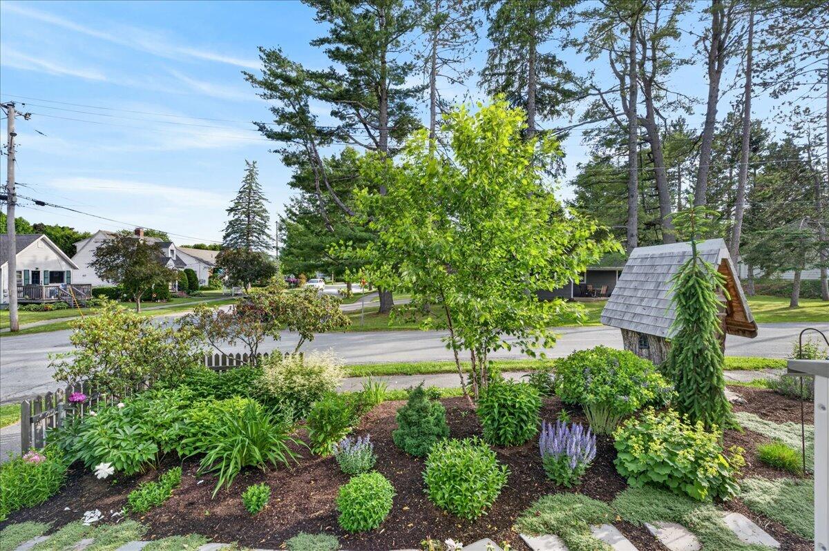 279 W Broadway, Bangor, ME 04401 61-297 W. Broadway-26