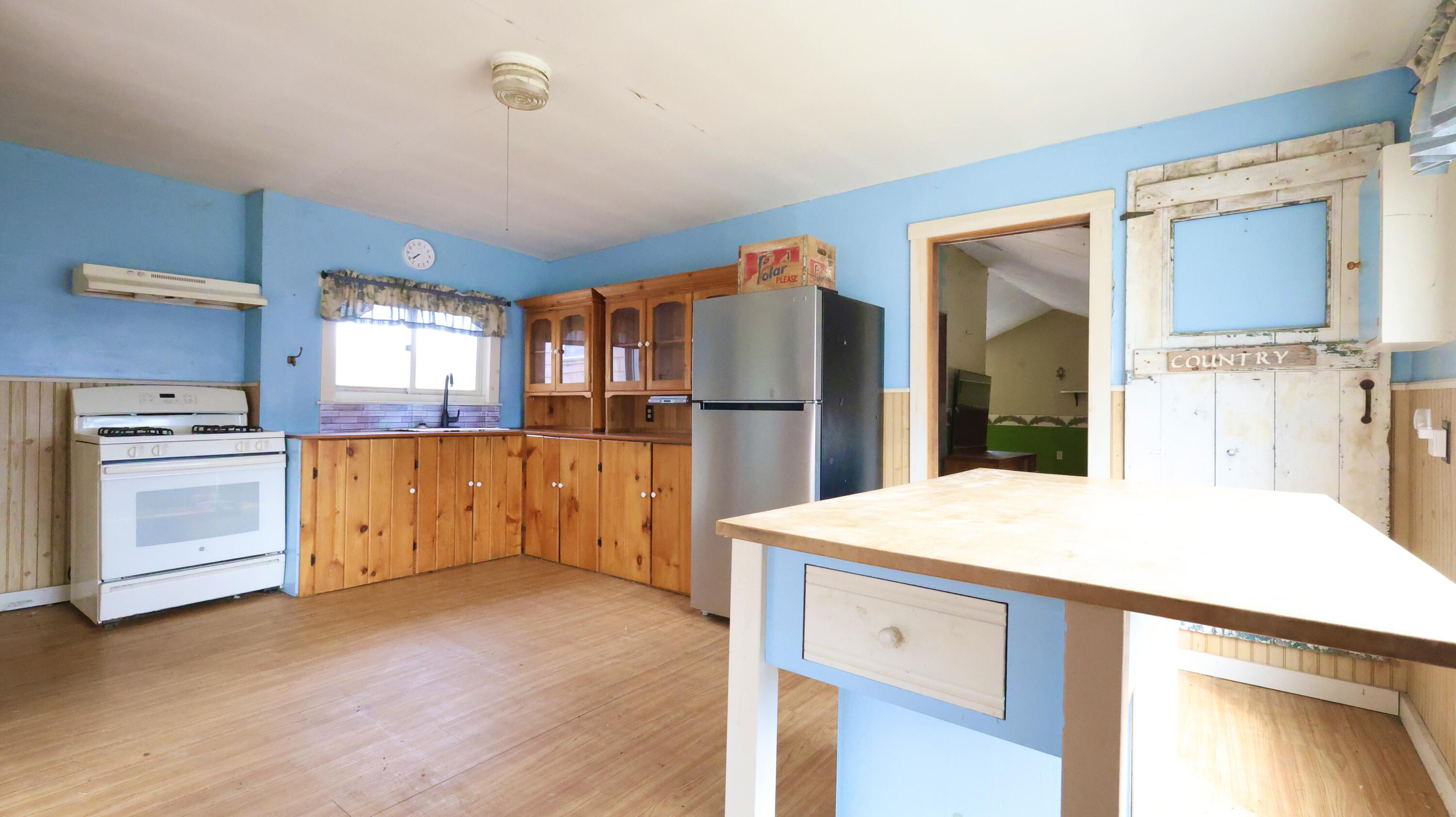 45 Harmony Road, Wellington, ME, 04942
