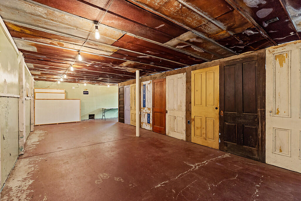 83 Main Street, Phillips, ME, 04966