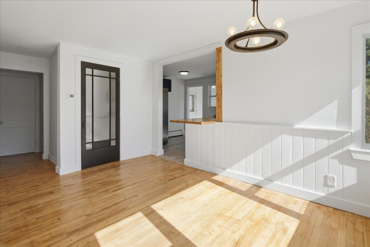 1827 Minot Avenue, Auburn, ME 04210 26-1-26