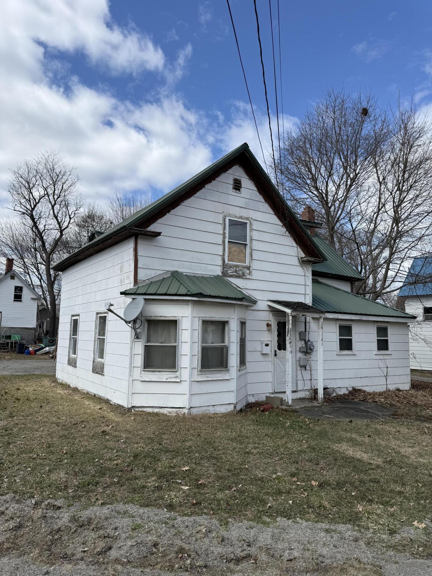 19 Perry Street, Lincoln, ME, 04457