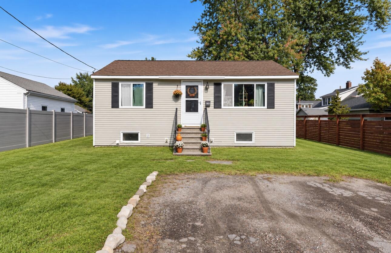 Photo of 15 Chesley Avenue Portland ME 04103