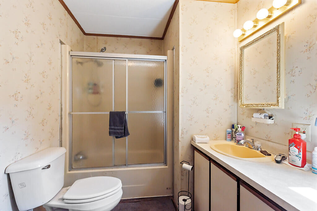 1650 N Belfast Avenue, Vassalboro, ME 04989 57_BP5A0279_DxO_mls