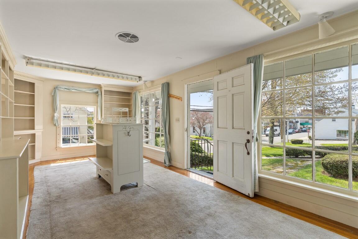 34 Townsend Avenue, Boothbay Harbor, ME, 04538