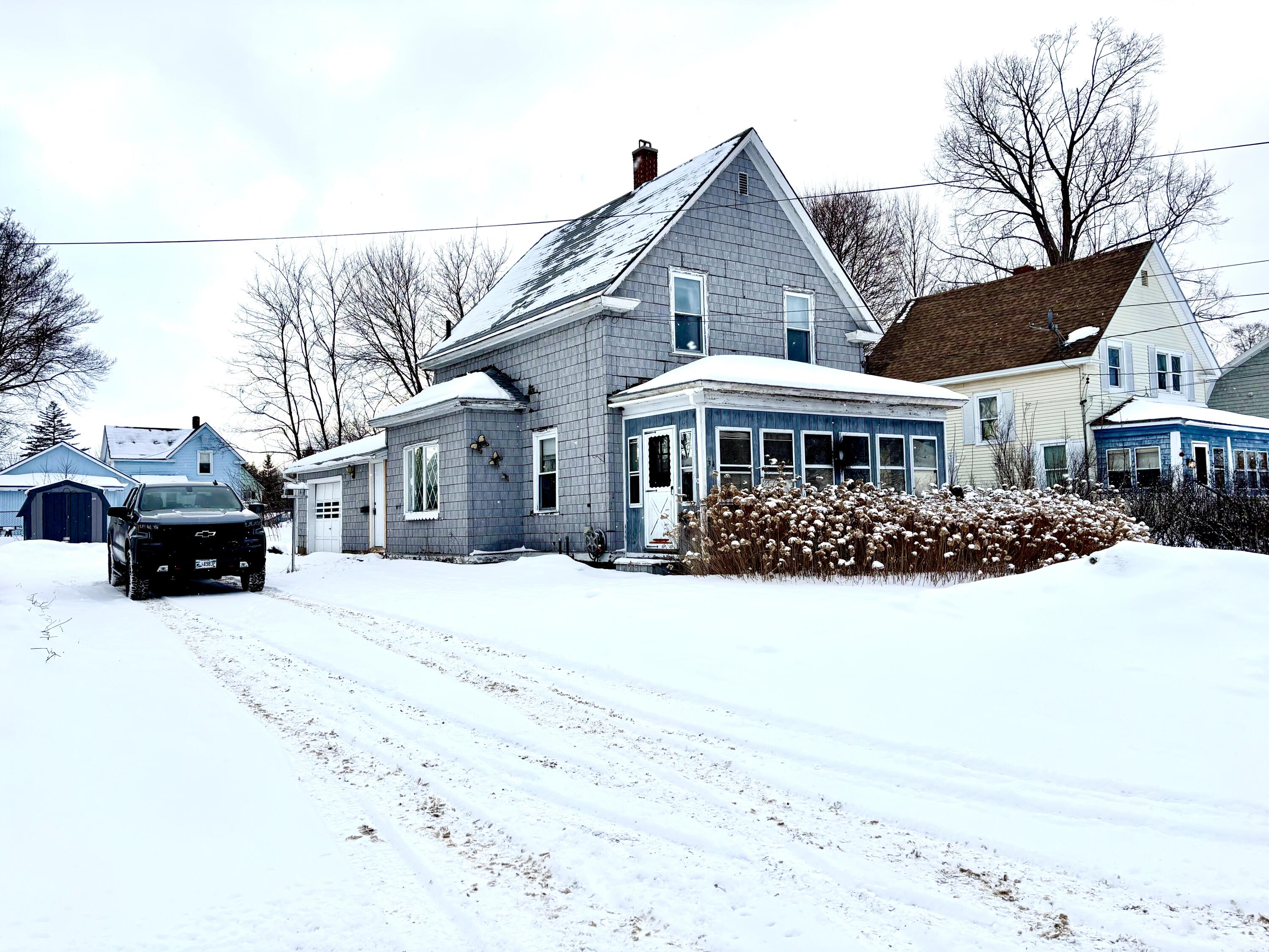 34 Lincoln Street, Millinocket, ME, 04462