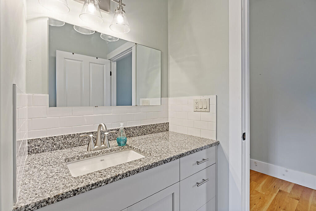 15 Middle Street UNIT 3, Hallowell, ME, 04347