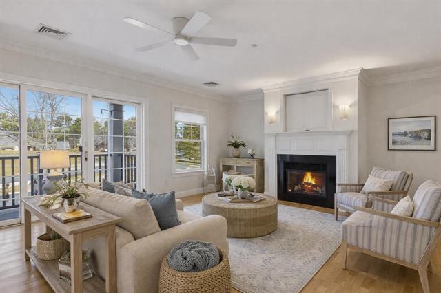 100 Shepards Cove Road UNIT F204, Kittery, ME, 03904