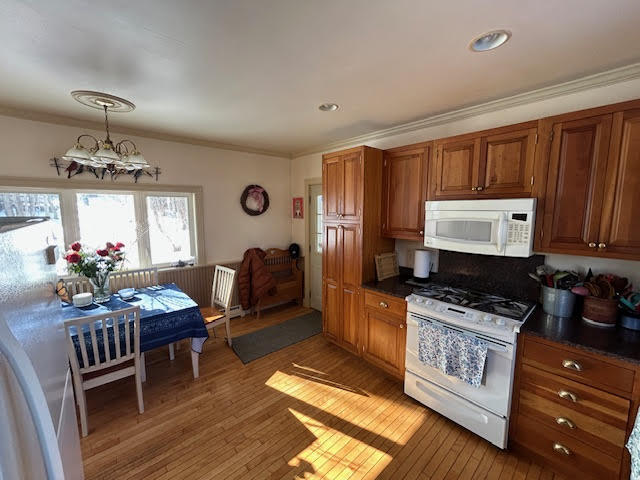 41 Grove Street, Belfast, ME, 04915