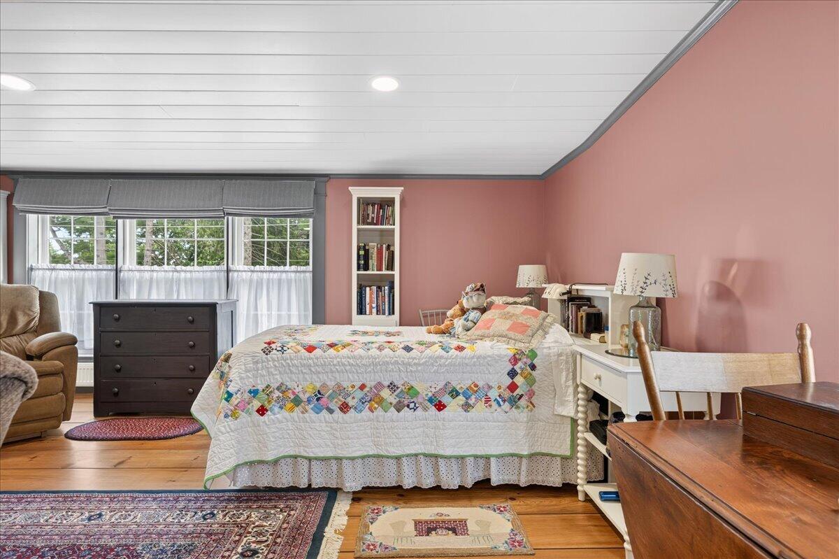 279 W Broadway, Bangor, ME 04401 24-297 W. Broadway-46