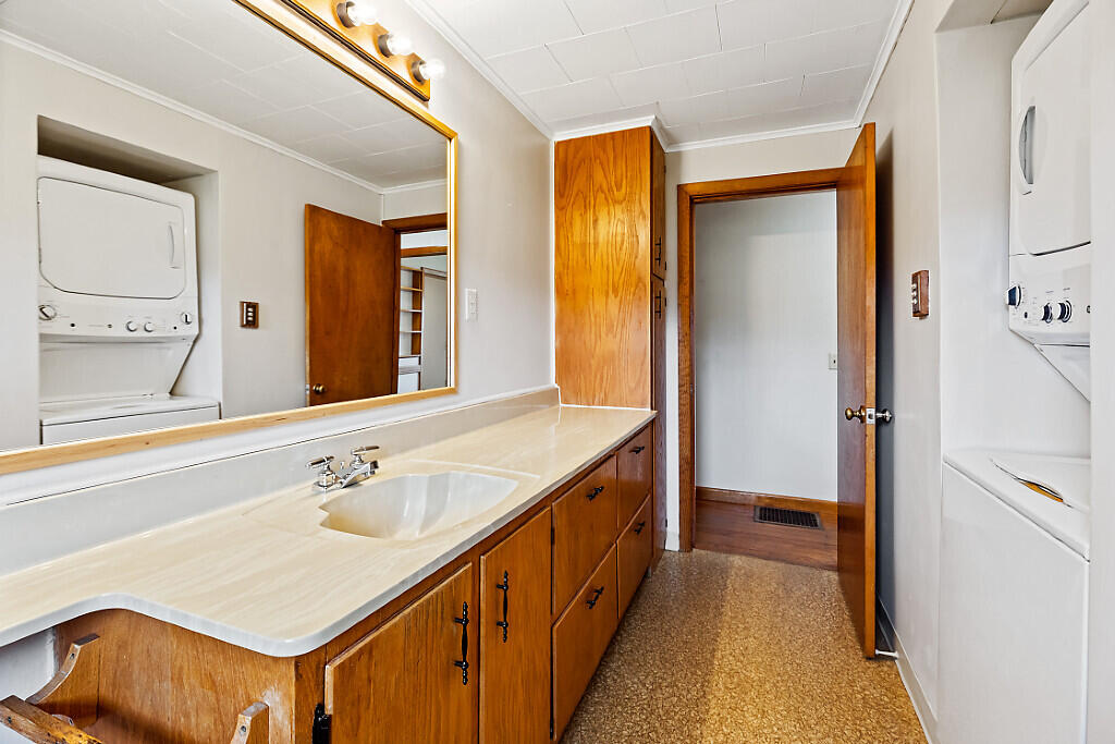 176 Fairfield Street, Oakland, ME, 04963